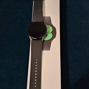 SAMSUNG WATCH 4